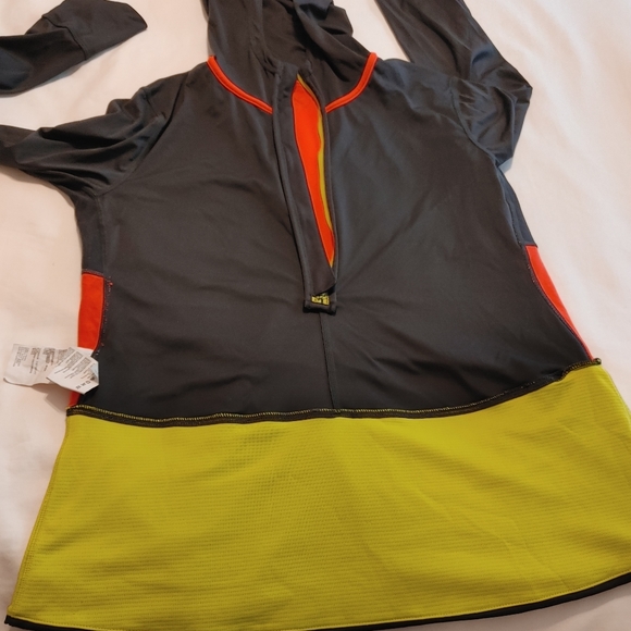 New Balance Hoodie - Picture 7 of 9